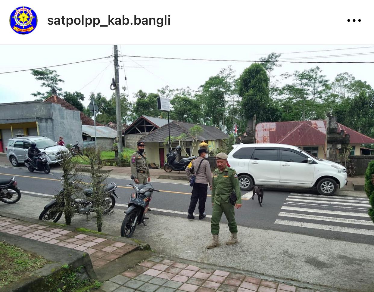 Pengamanan kunjungan ibu gubernur Bali, aksi sosial menyapa dan berbagi