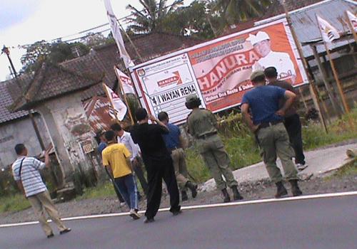 Patroli dalam rangka pengamanan Pemilu tahun 2014 
