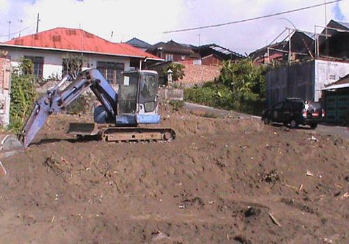 Penertiban pengerukan tanah dengan alat berat tanpa ijin