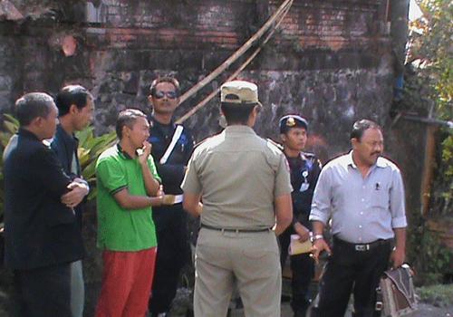 Penertiban pengerukan tanah dengan alat berat tanpa ijin